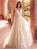 Gorgeous Applique Detail Plunging Neck Lace Overlay Tulle Wedding Dress