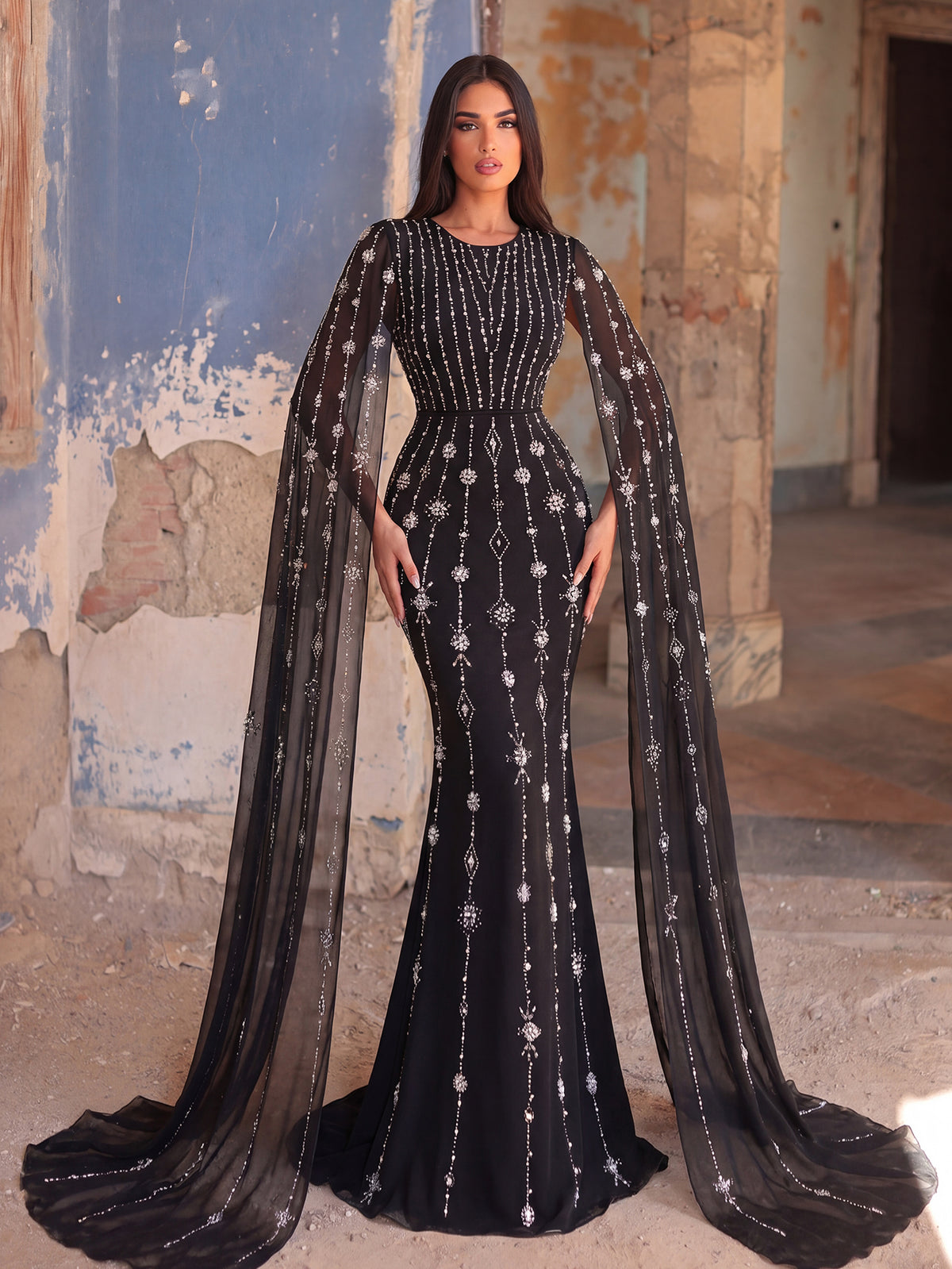 Opulent Rhinestone-Embellished Evening Gown – Luxury Dress for Red Carpet Galas, Theater Premieres & Luxury Events