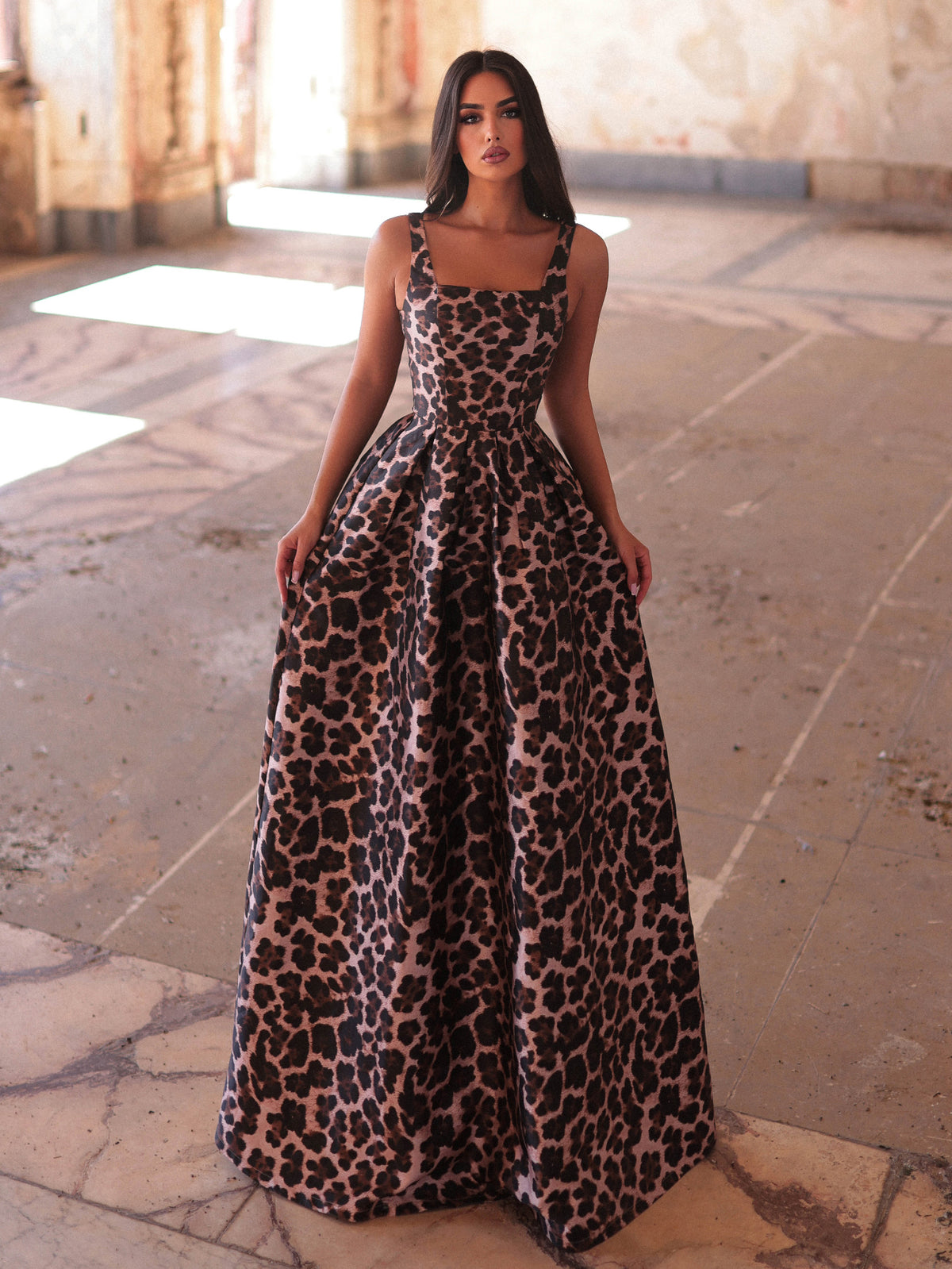 Leopard Print Sleeveless Maxi Dress with Square Neckline, Tie Back & Flowy Skirt | Vintage-Inspired Evening Gown for Party & Formal Occasions