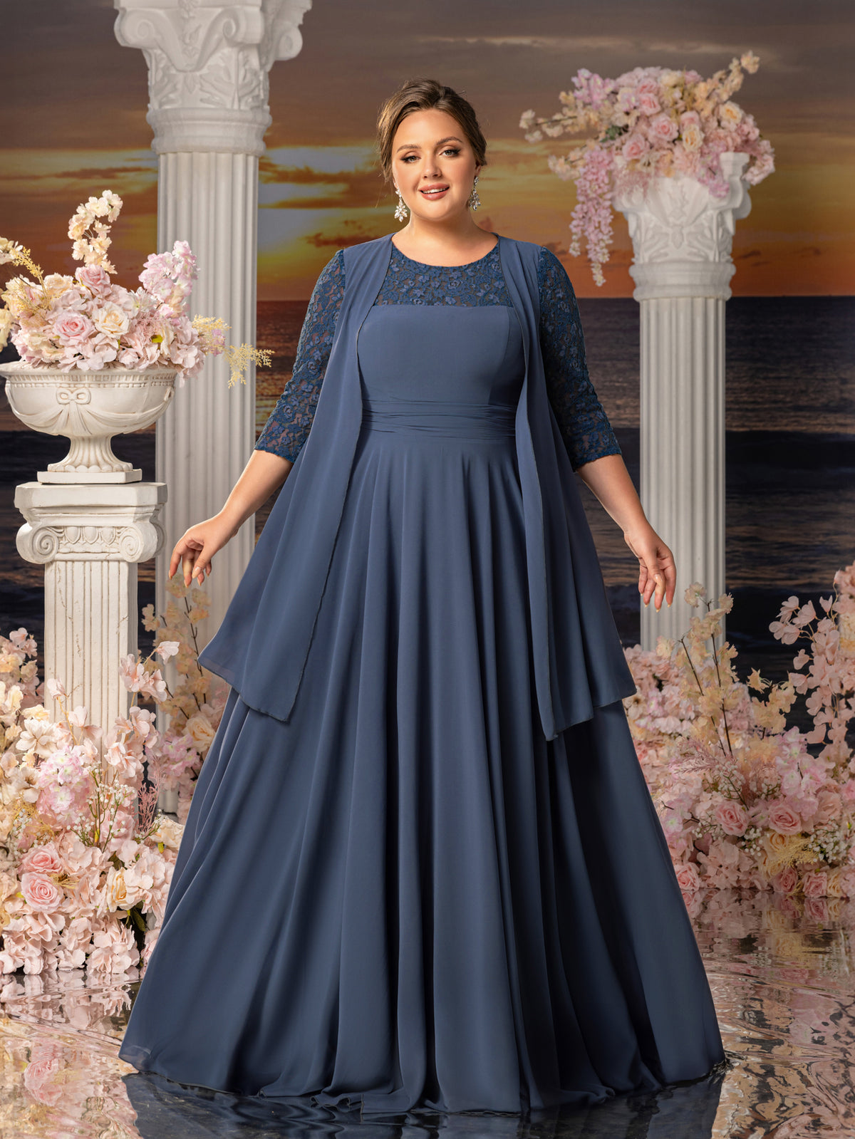 Plus Womens' Lace & Chiffon Mother-of-the-Bride Dress: Flowing Beach Wedding Gown with Mid-Sleeve Detailing & Dramatic Skirt