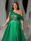 Plus One-Shoulder Evening Gown with Dramatic Slit & Sequin Embellishments – Luxury Evening Wear for Red Carpet, Gala & Fashion Shows