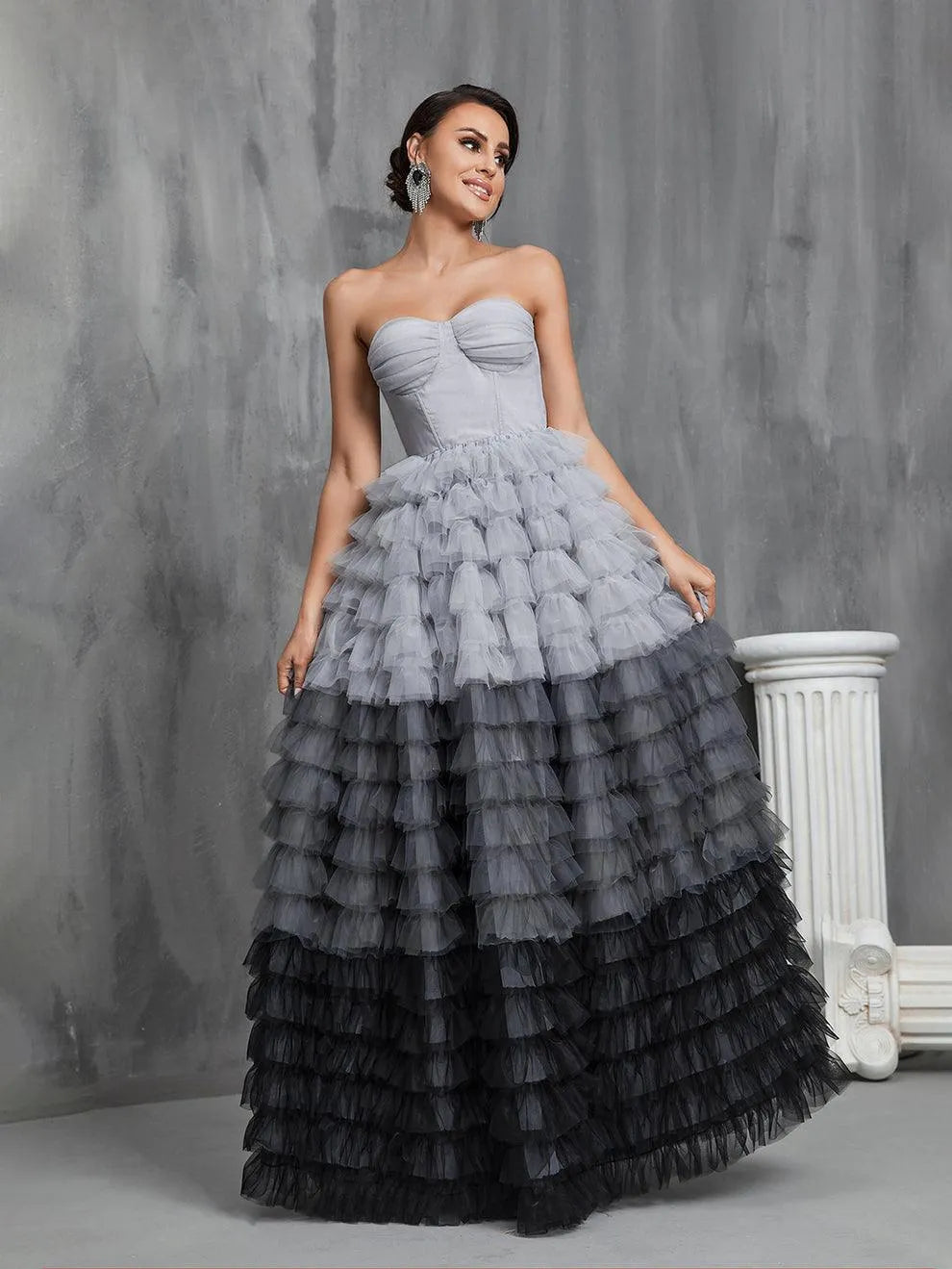 Ruched Bustier Ombre Layered Mesh Hem Wedding Dress - Elonnashop