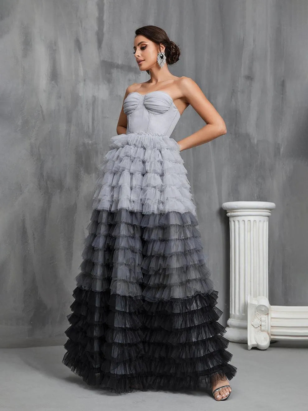 Ruched Bustier Ombre Layered Mesh Hem Wedding Dress - Elonnashop