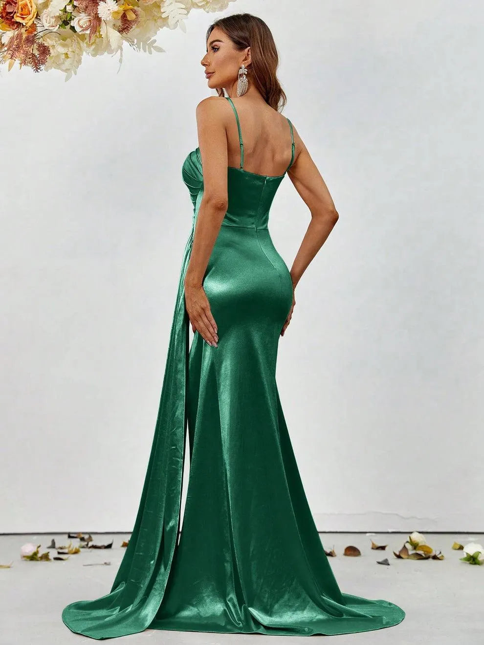 Sleek Mermaid Gown with Asymmetric Neckline - Elonnashop